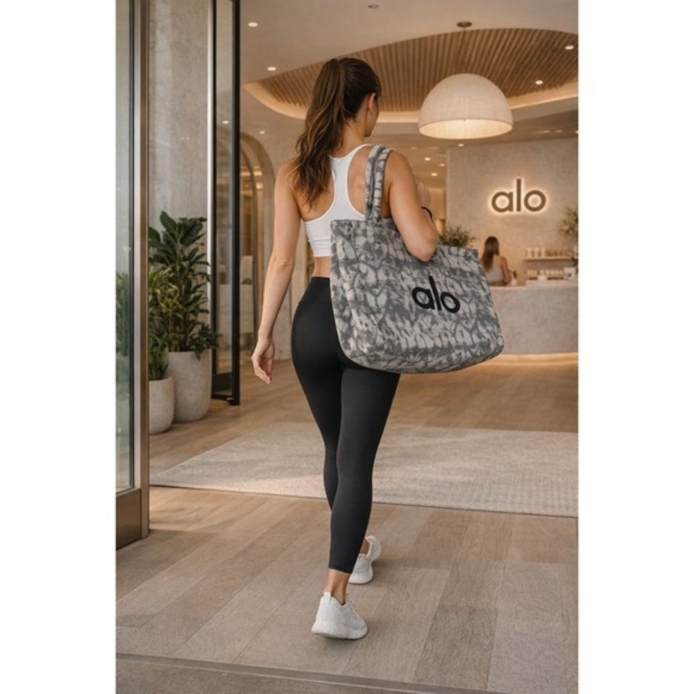 ALO Yoga Women's Gray Tie-Dye Tote Bag - Picture 2 of 3